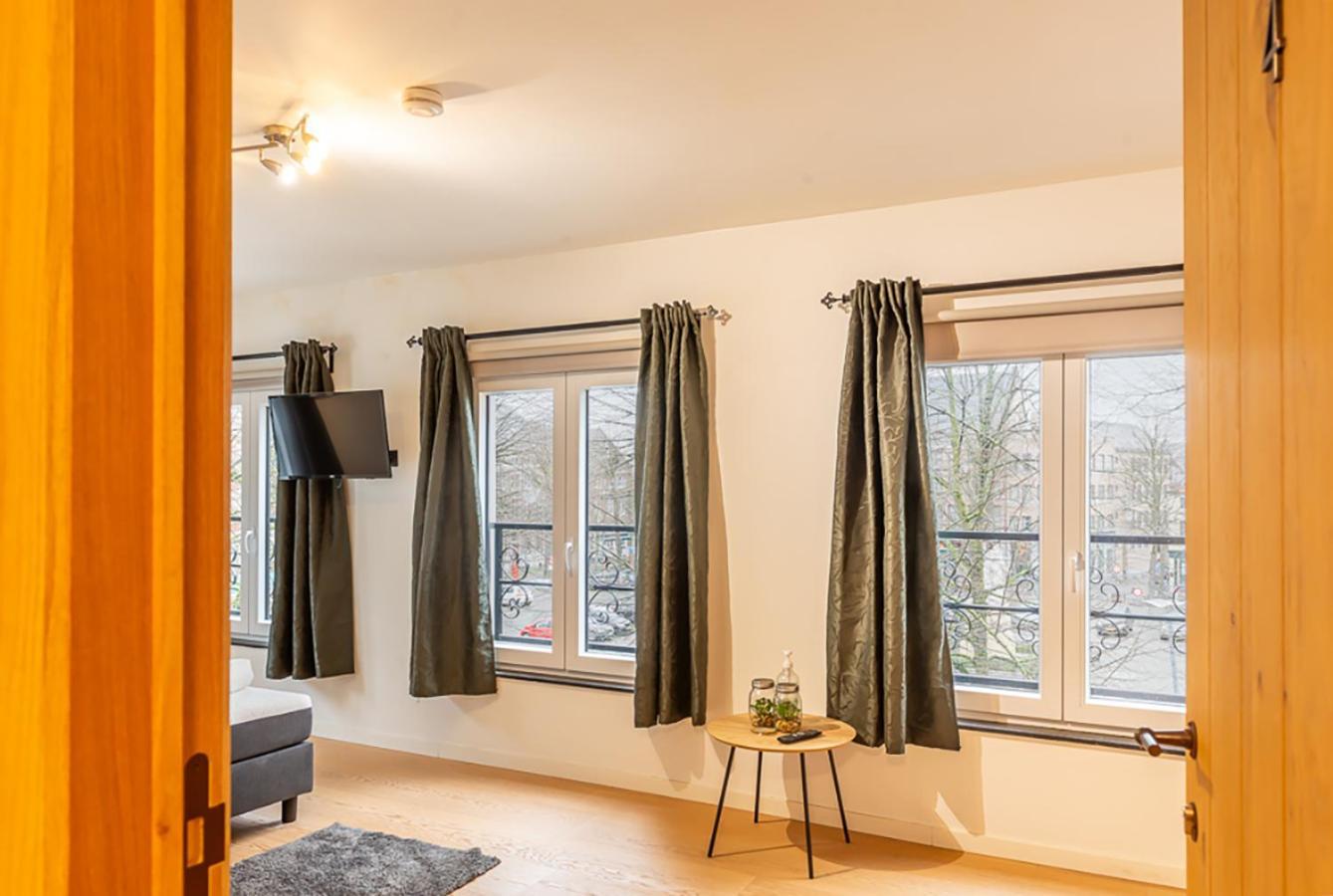 Guesthouses By Hotel Van Eyck มาเซค ภายนอก รูปภาพ